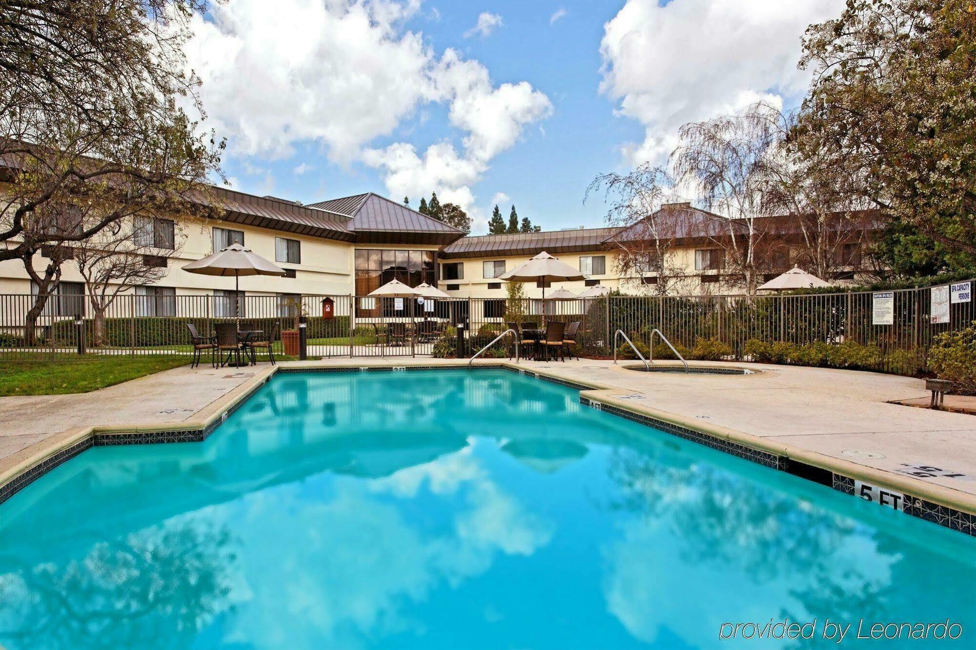 Holiday Inn Express Walnut Creek By Ihg Bagian luar foto